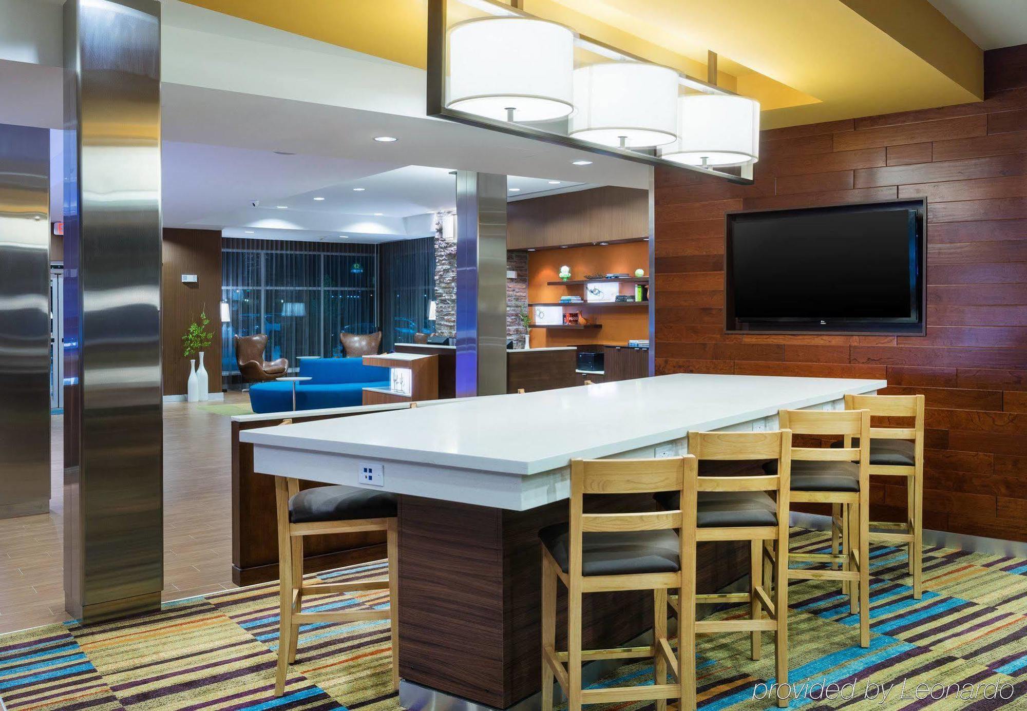Fairfield & By Marriott Stockton Hotel